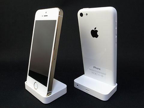 iPhone 5s DockとiPhone 5c Dock