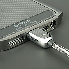 Deff monCarbone Cobra USB Cable with Carbon Fiber Lightning Connector