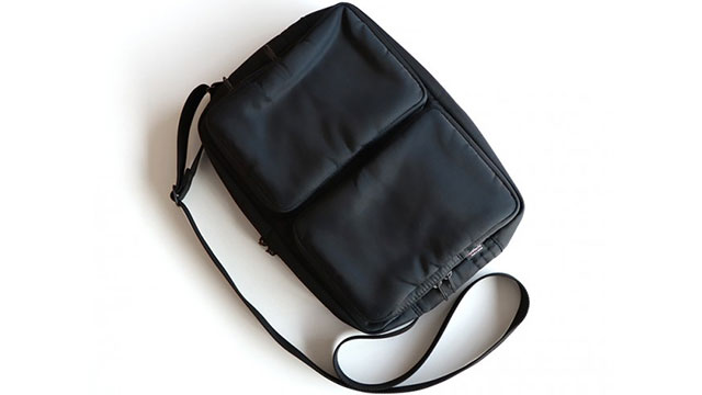 国立商店 日本の鞄職人が作る タブレットのためのショルダーバッグ