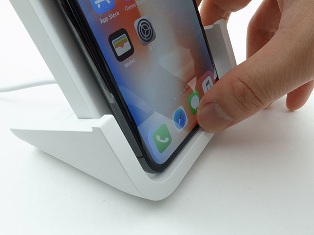 Logicool Powered Wireless Charging Stand