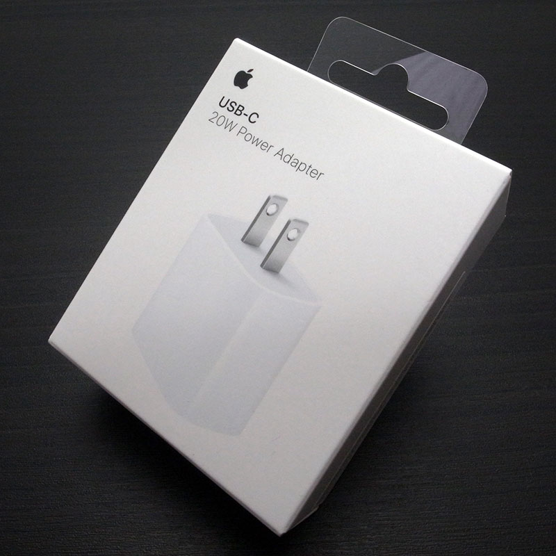 Apple 20W USB-C電源アダプタのパッケージ