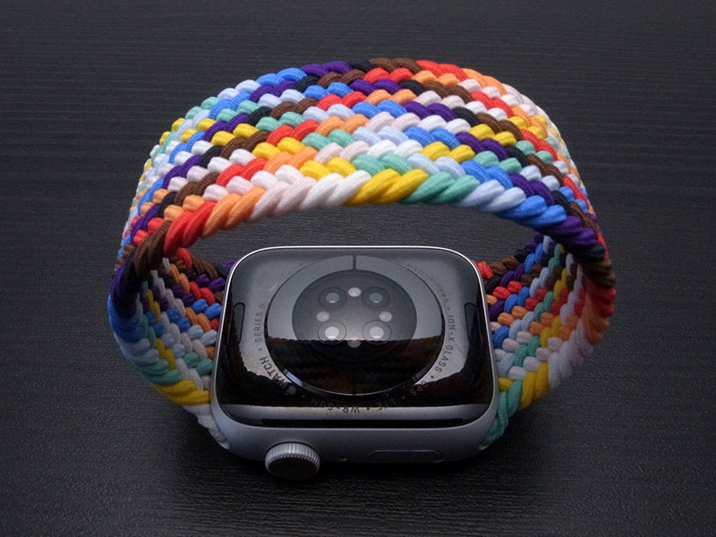 Apple Watch プライドエディションブレイデッドソロループ