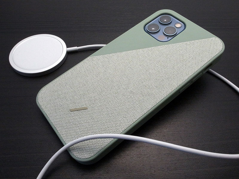Native Union Clic Canvas for iPhone 12 Pro with MagSafe
