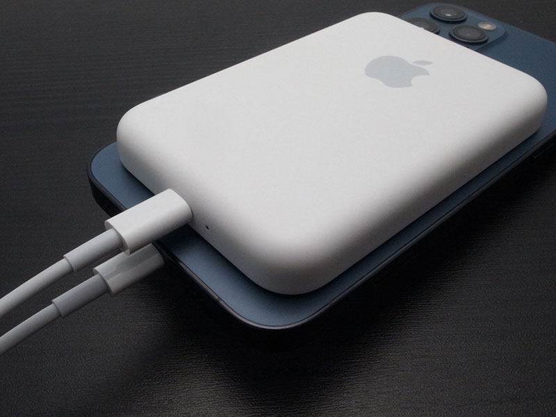 Apple MagSafe 純正 モバイルバッテリー バッテリーパック 