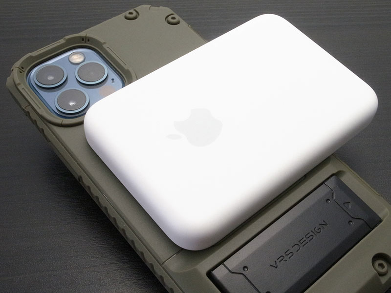 VRS Design iPhone 12/12 Proケース QuickStand Pro for MagSafe
