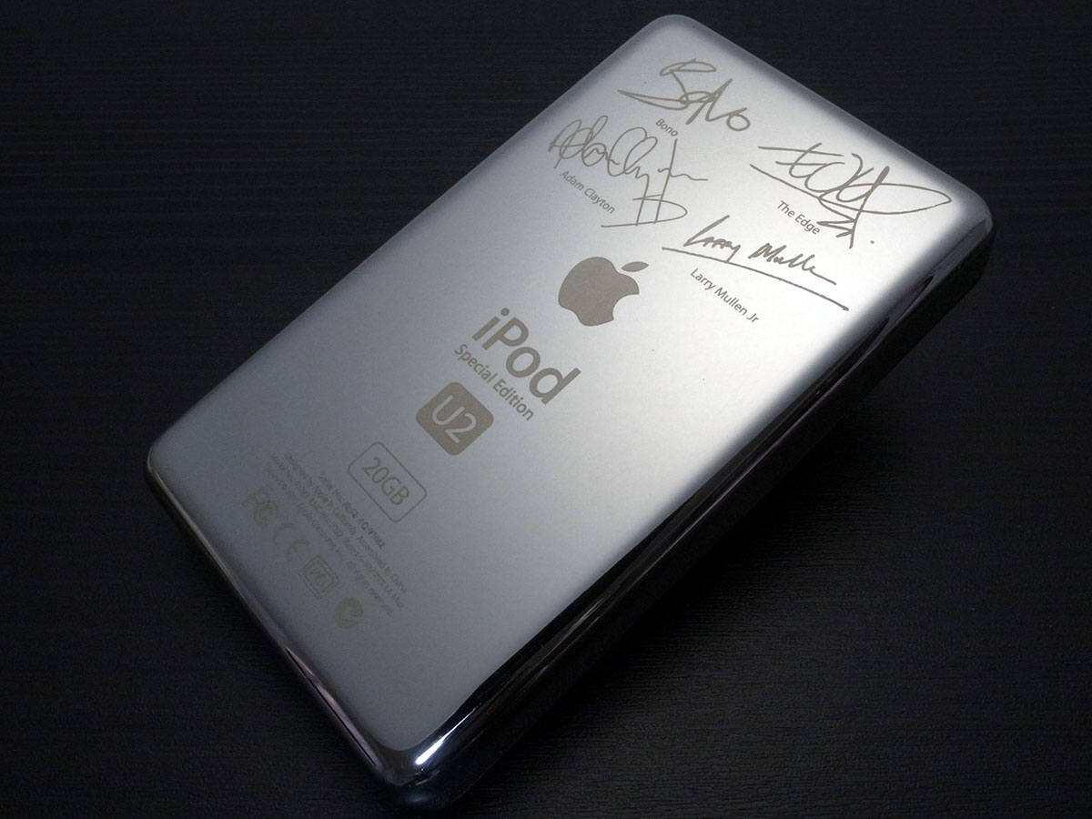 iPod U2 Special Editionの背面に刻印されたサイン