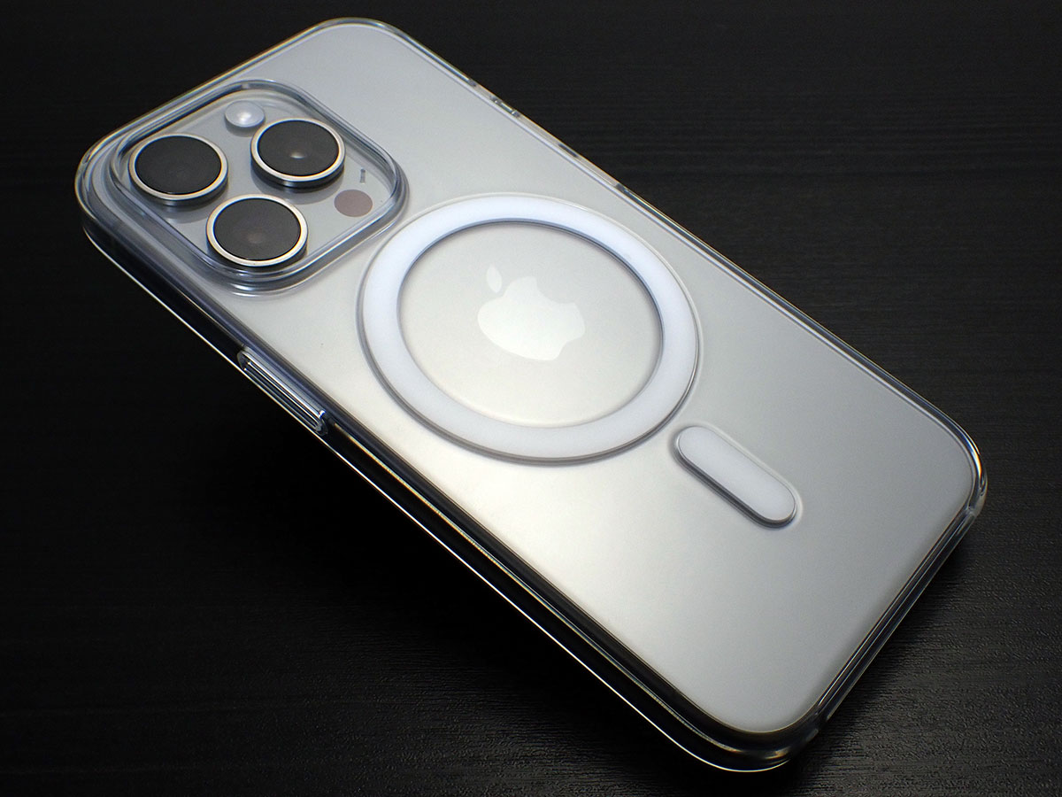 Apple純正 MagSafe対応iPhone 15 Proクリアケース