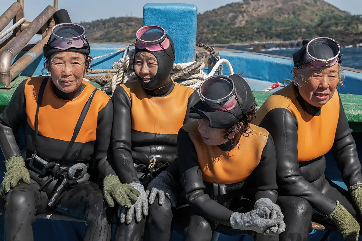 ヘニョ 〜最後の海女たち〜