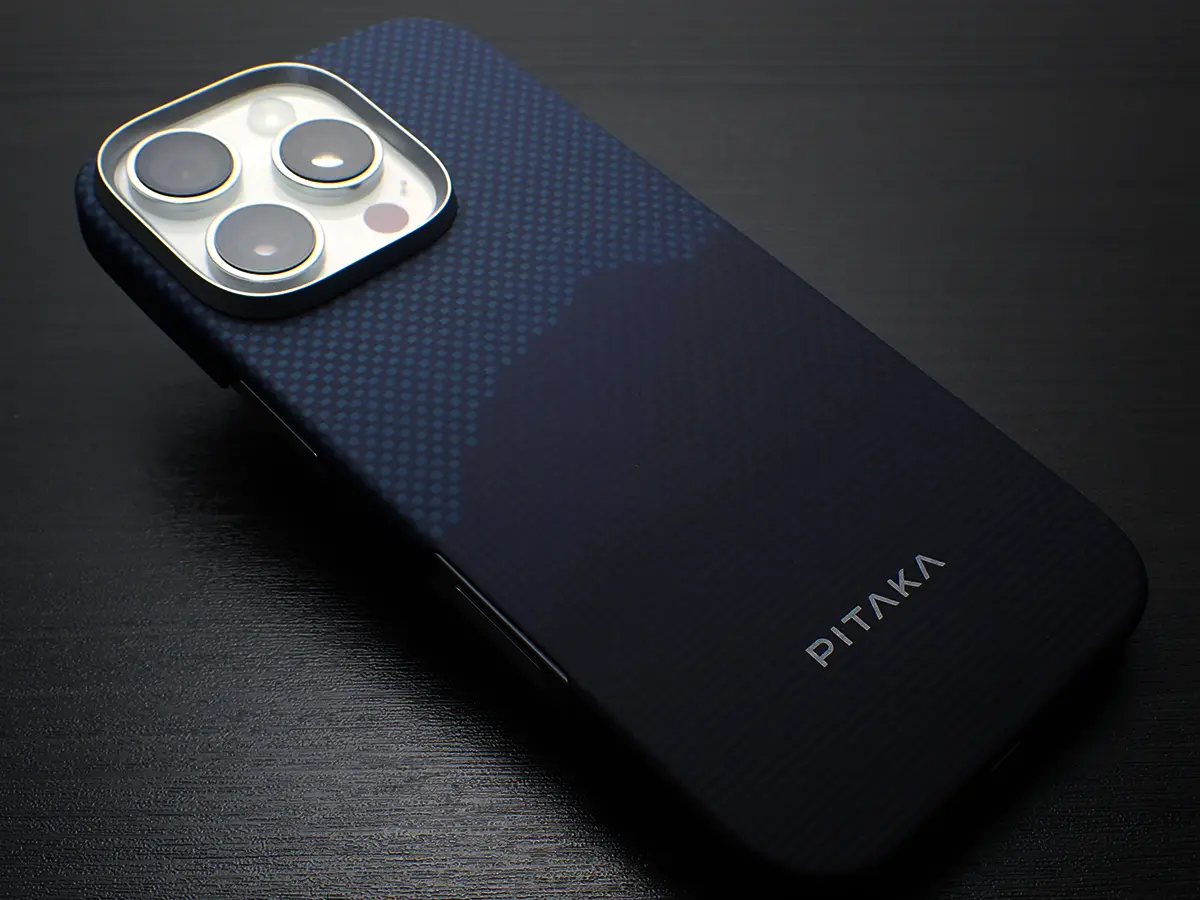 PITAKA iPhone 16 Pro用 浮織ケース