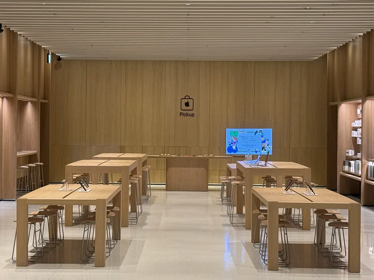 Apple梅田のピックアップカウンター