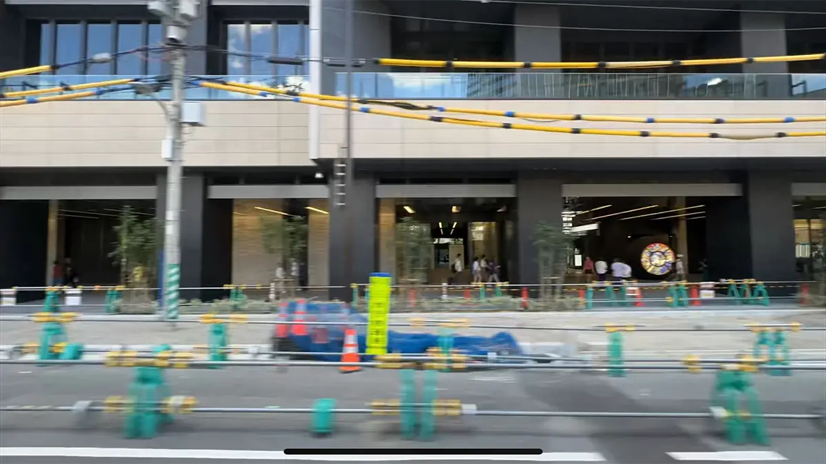 車窓からみた噴水小僧