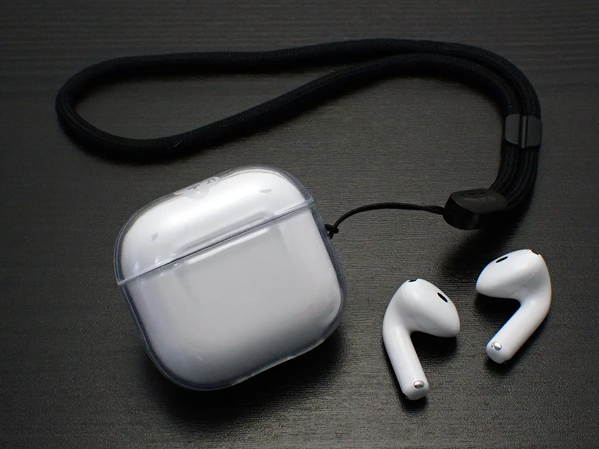 Tech21 EvoClear Case for AirPods 4