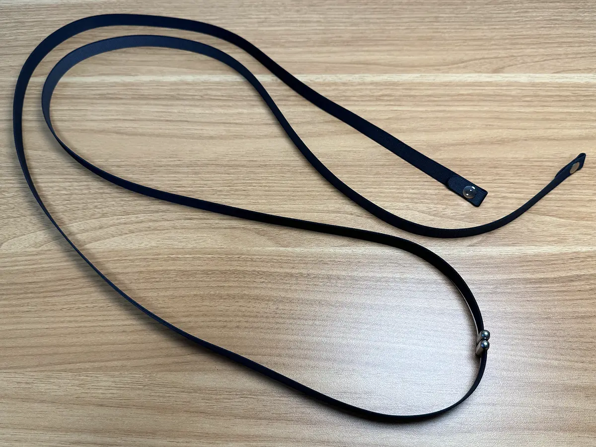 クロスボディストラップ