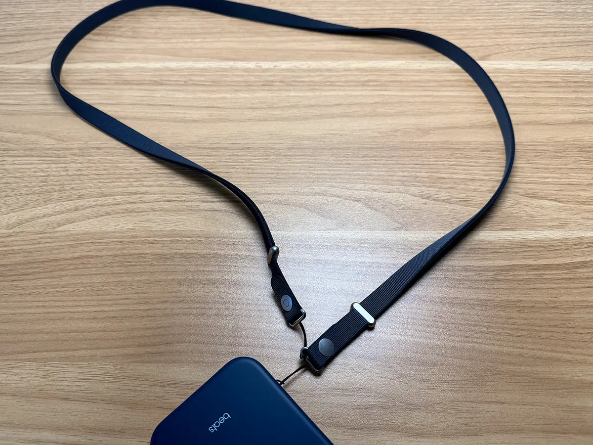 クロスボディストラップ