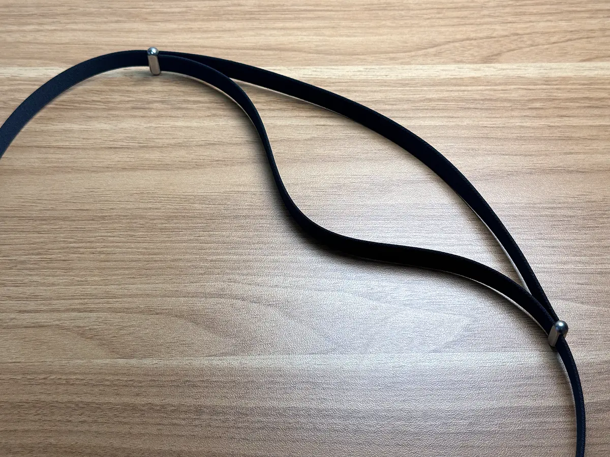 クロスボディストラップ