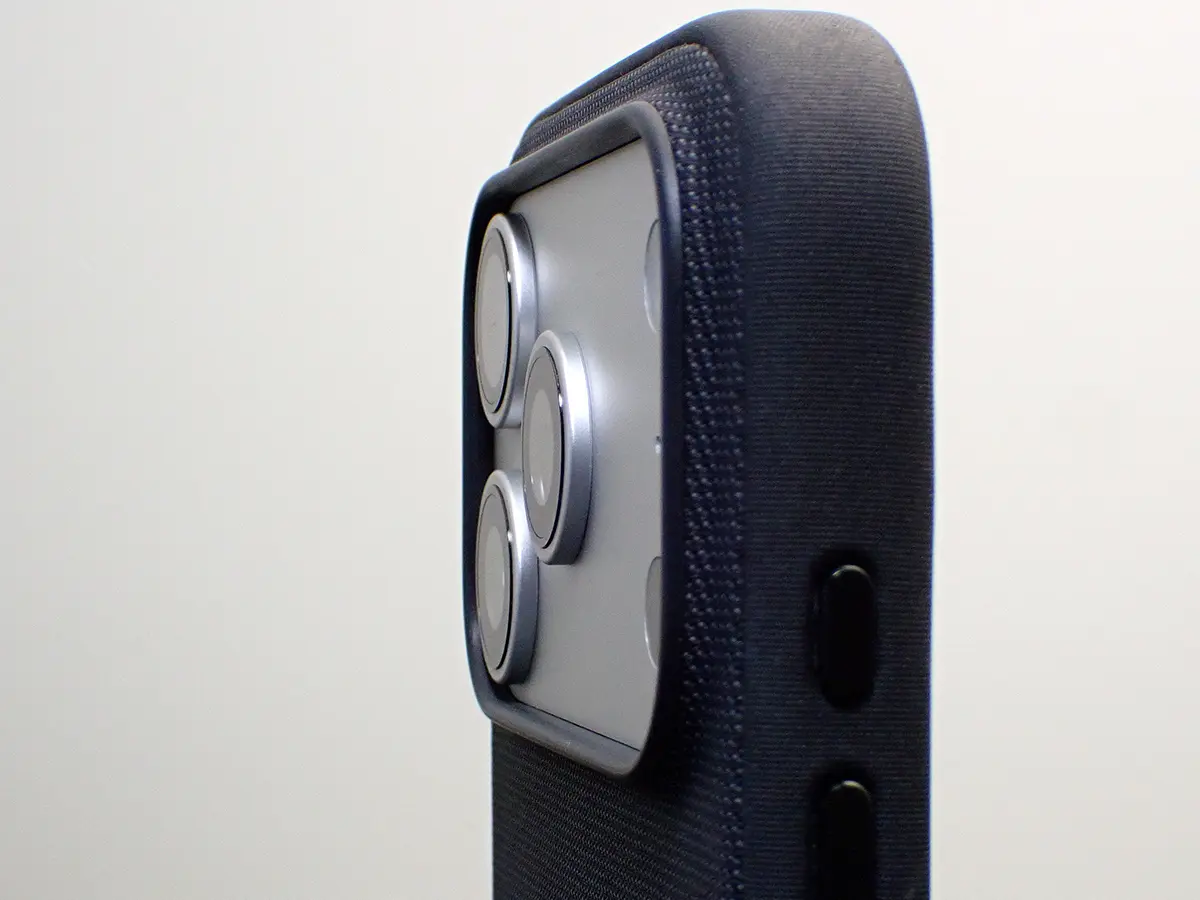 iPhone 17 Proテックウーブンケース