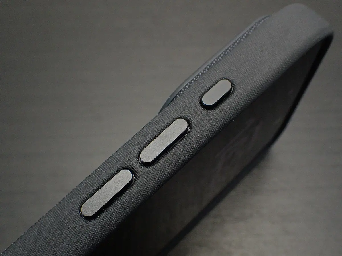 iPhone 17 Proテックウーブンケース