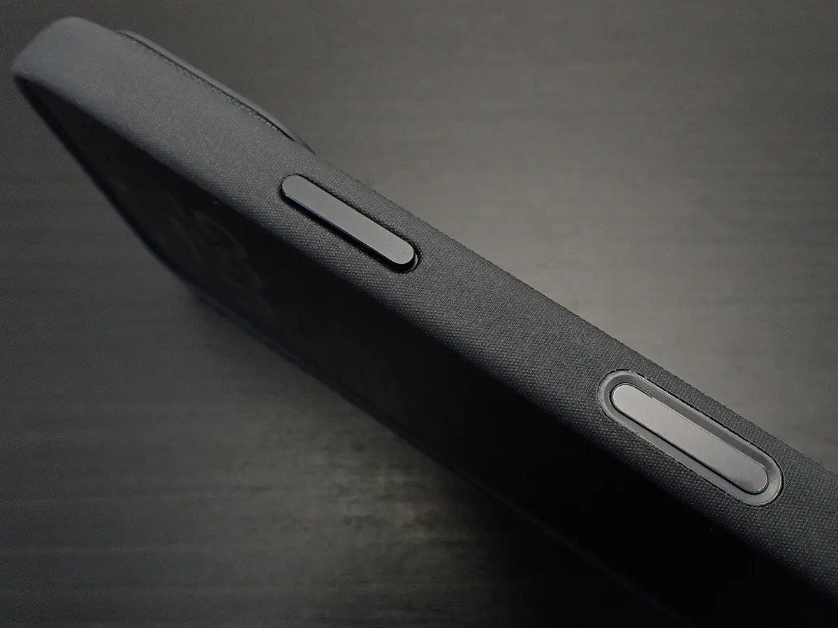 iPhone 17 Proテックウーブンケース