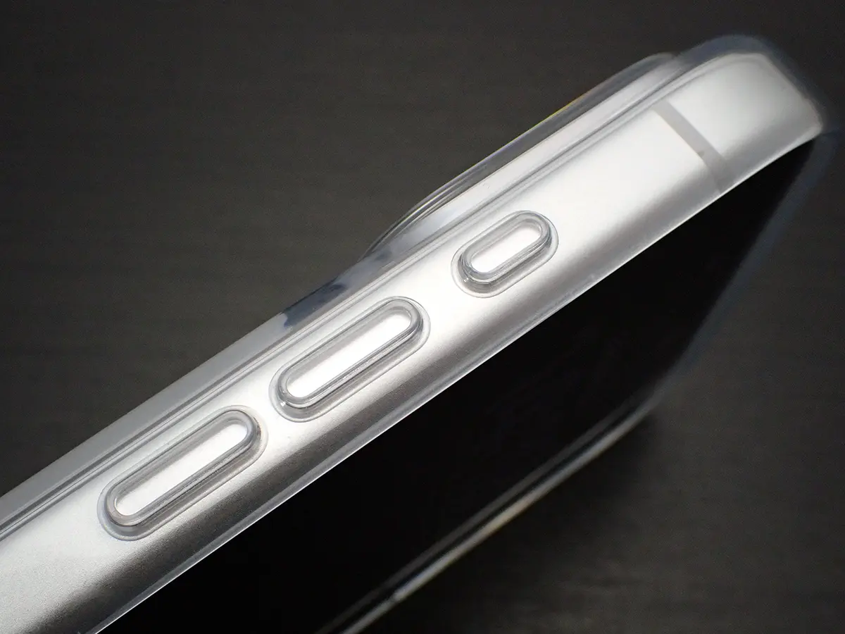 iPhone 17 Proクリアケース