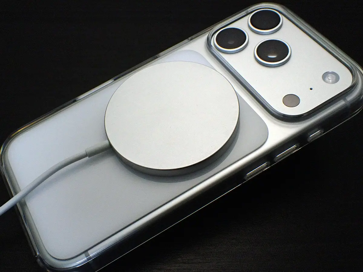 iPhone 17 Proクリアケース