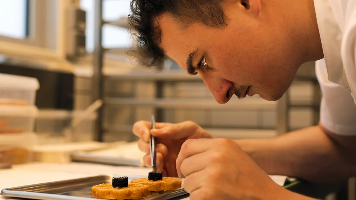 ナイフエッジ：ミシュランの星への挑戦