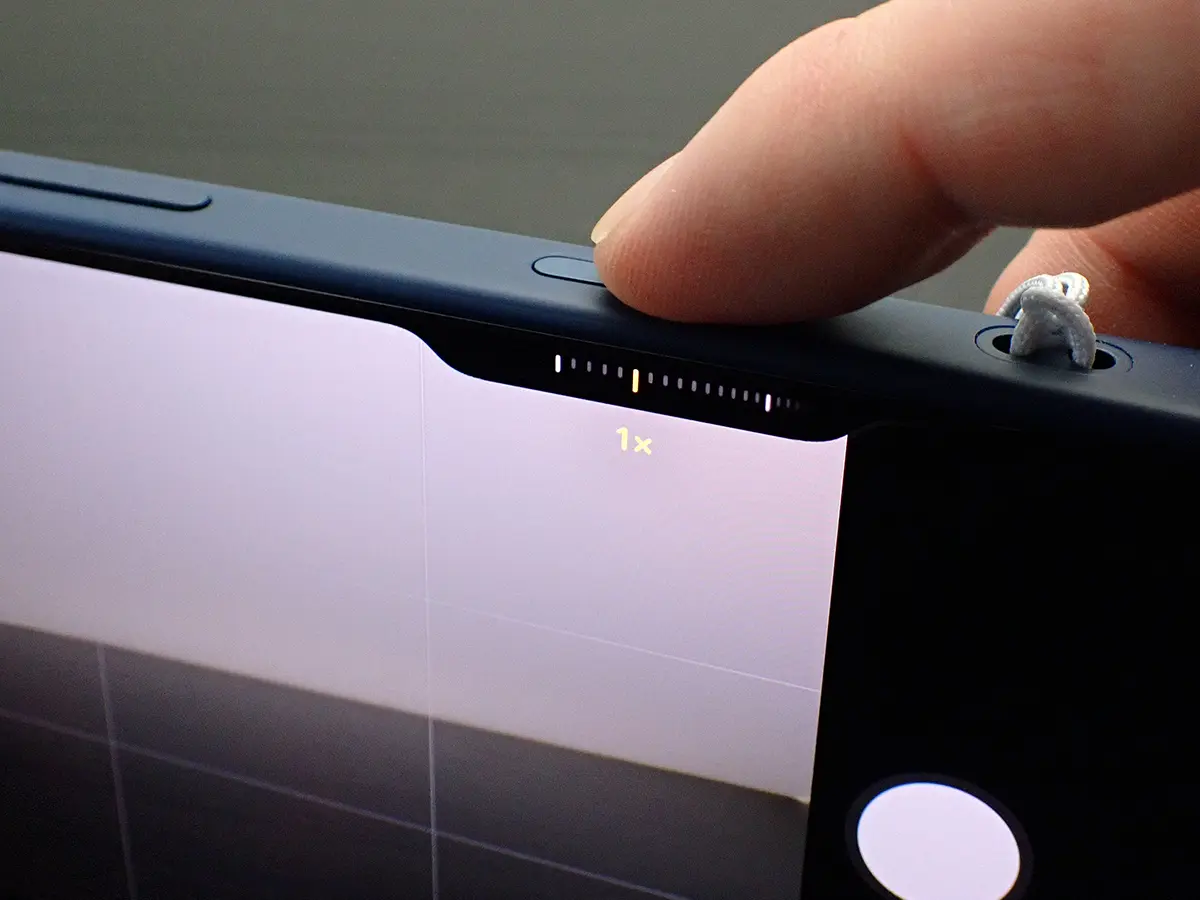 Beats iPhone 17 Pro Kickstand Case