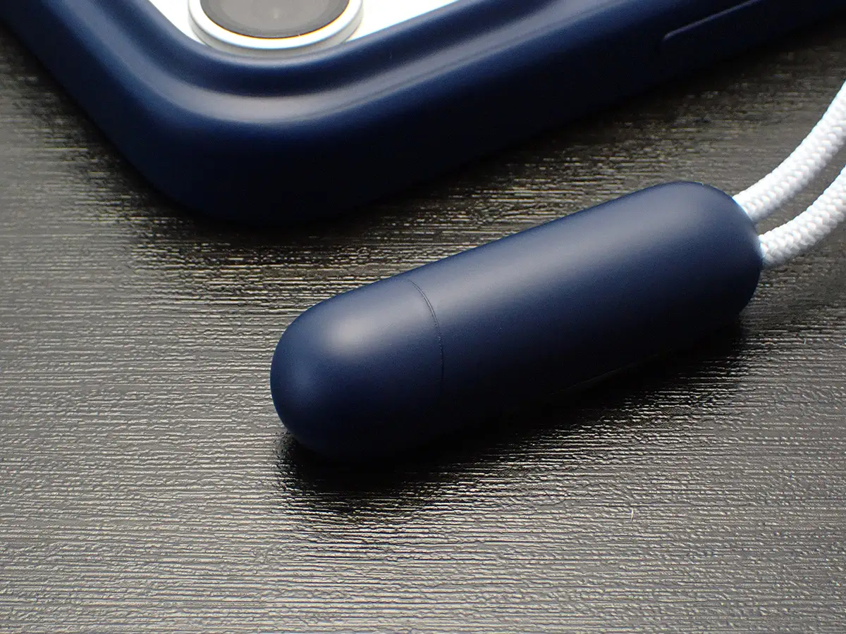 Beats iPhone 17 Pro Kickstand Case