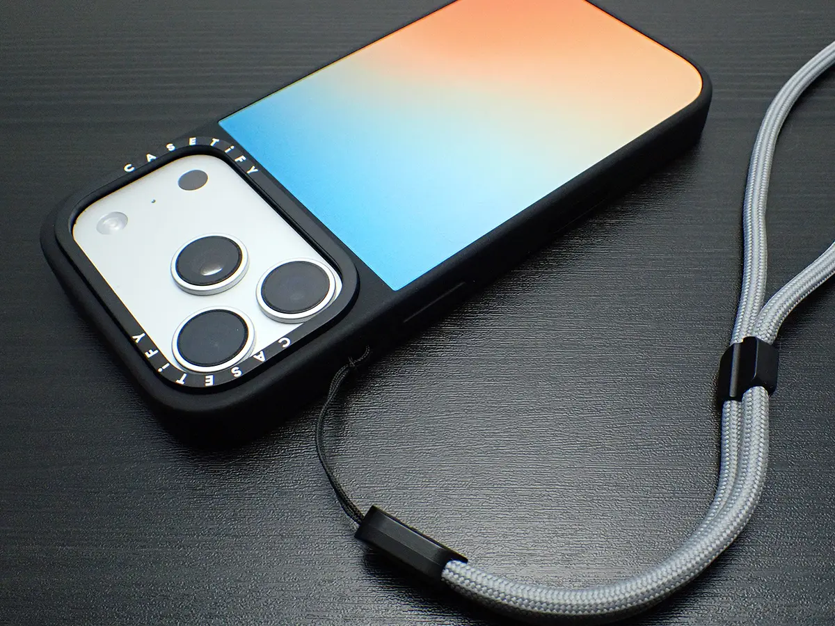 CASETiFY iPhone 17 Pro用 グレーズケース