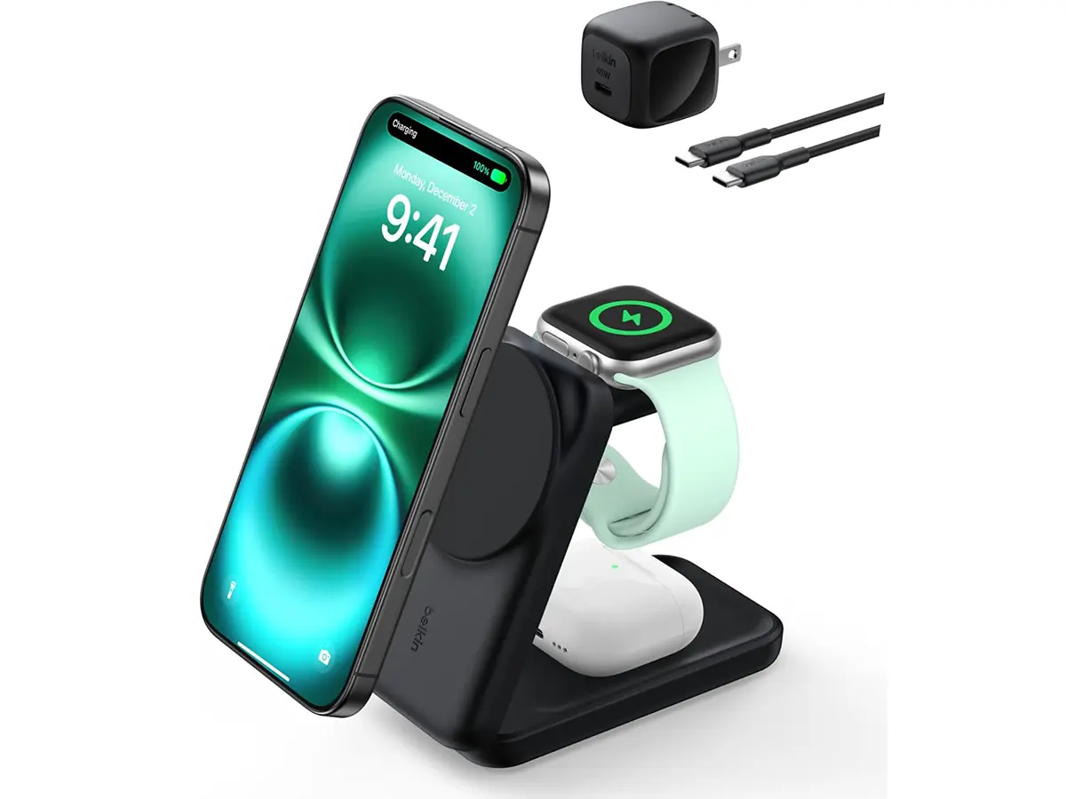 UltraCharge 3-in-1 Foldable Magnetic Charger