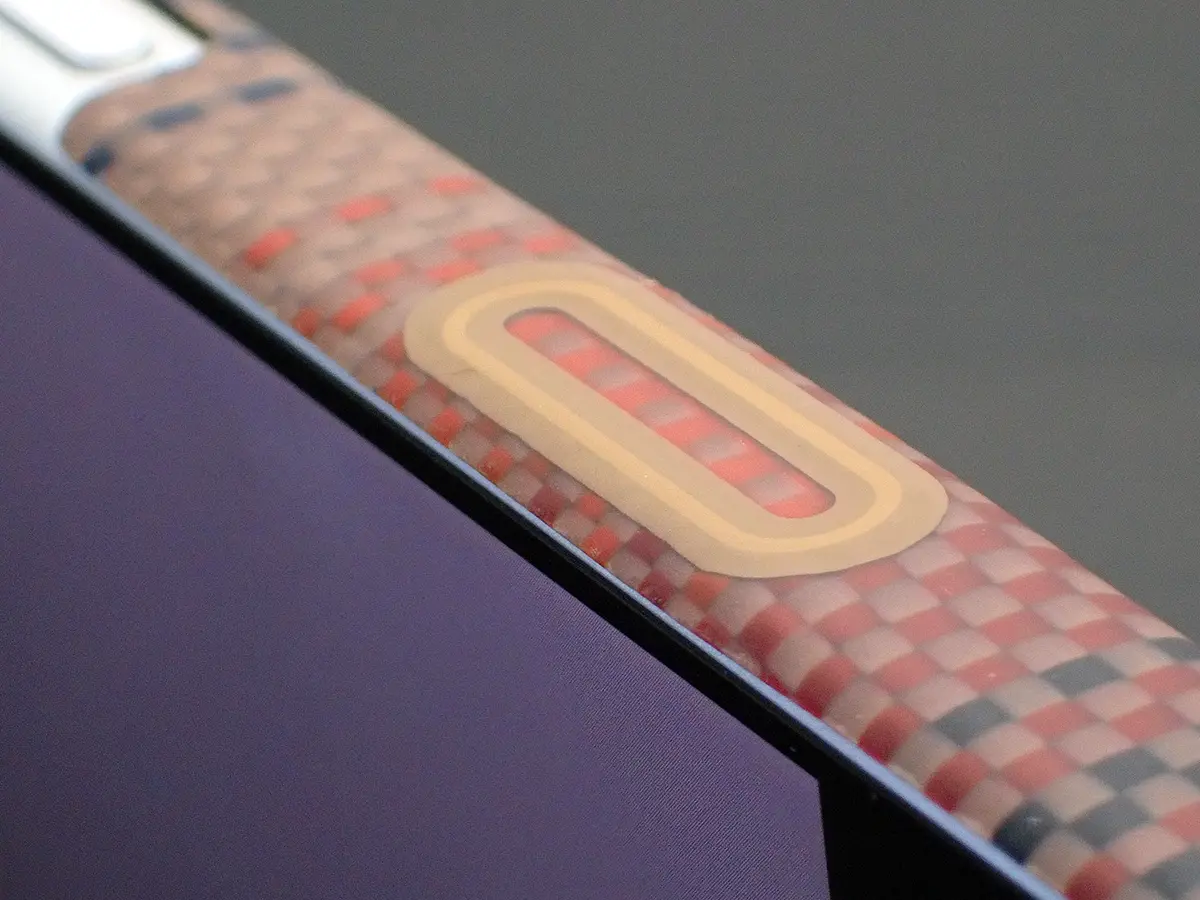 Pitaka Ultra-Slim Case