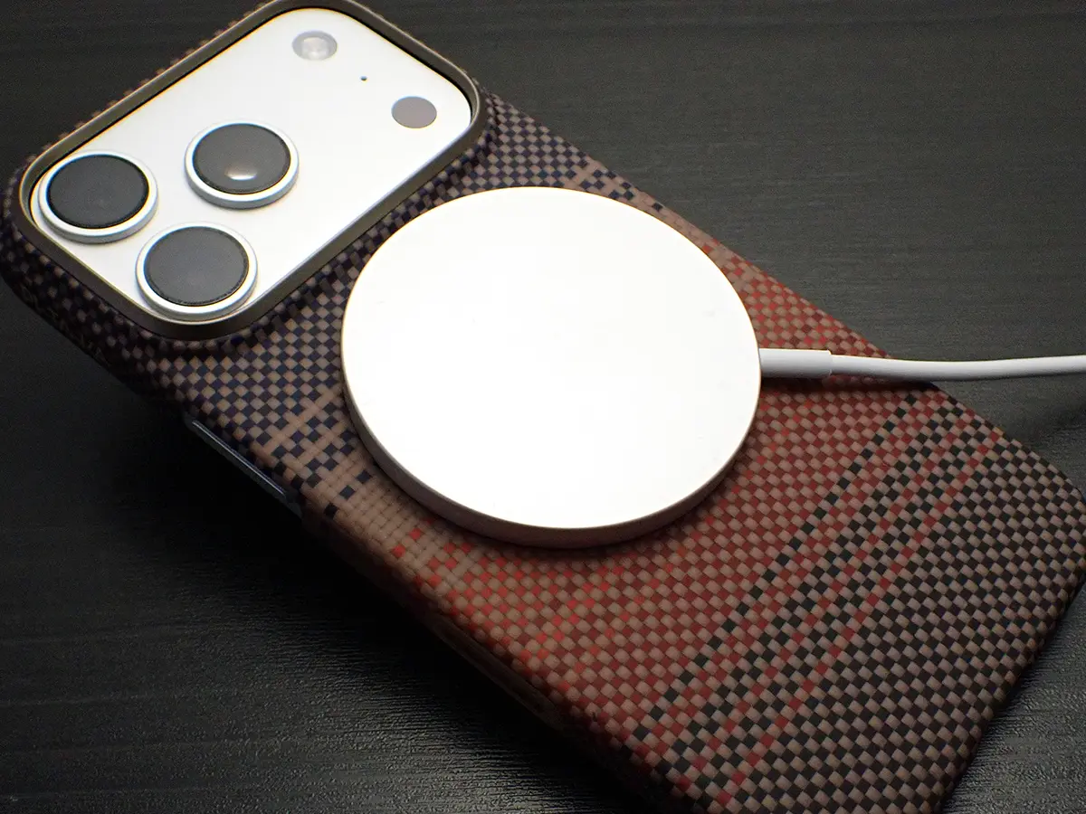 Pitaka Ultra-Slim Case