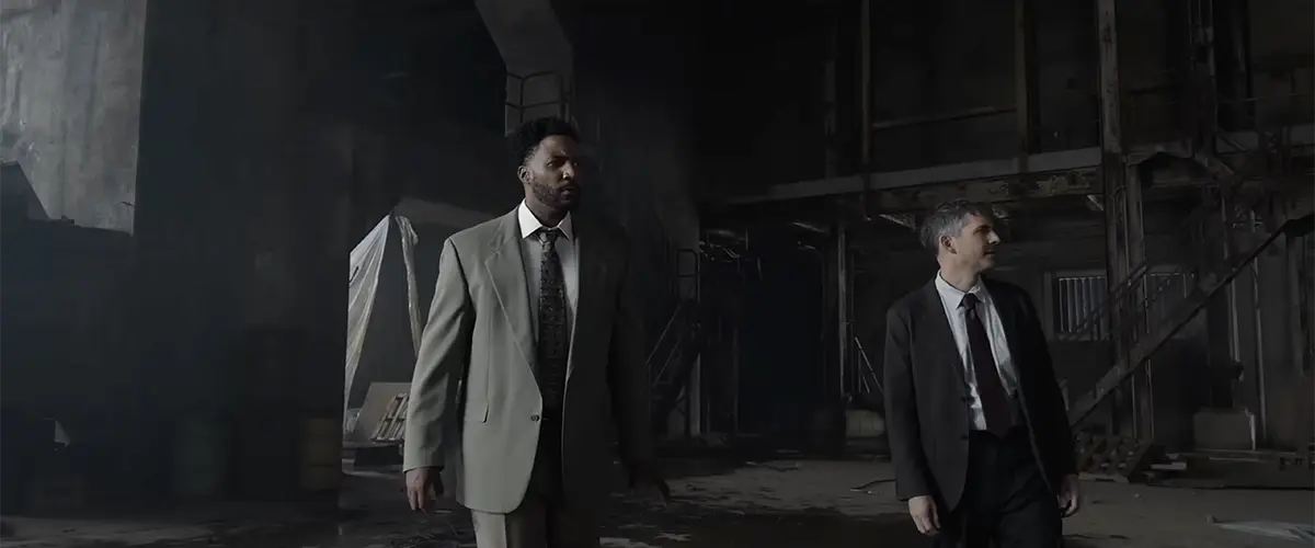 ふたりの刑事 8倍ズーム