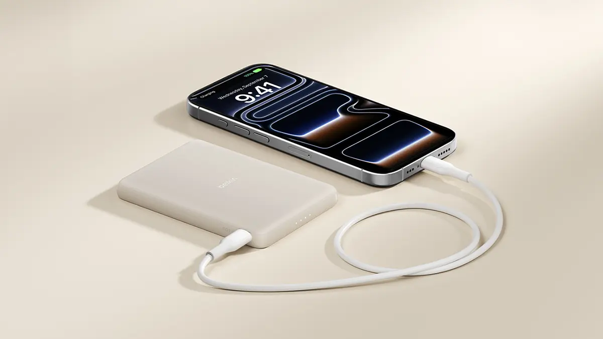 Belkin BoostCharge 薄型マグネット式モバイルバッテリー5K