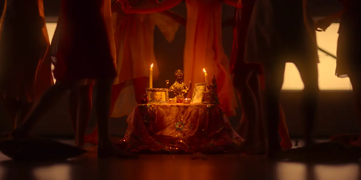 ツイステッド・ヨガ 隠された闇