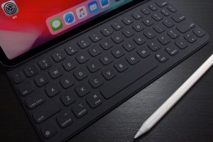 11インチiPad Pro用Smart Keyboard Folio