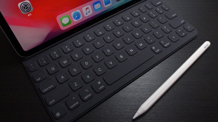 11インチiPad Pro用Smart Keyboard Folio