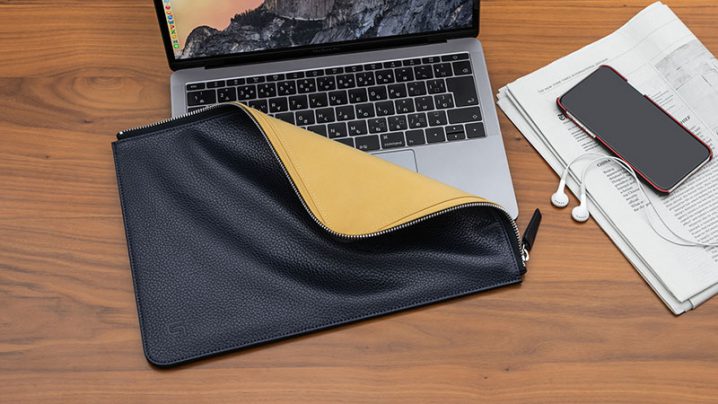 GRAMAS COLORS PU Leather Sleeve for MacBook Pro 13