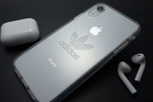 adidas Originals iPhone XR OR Snap CLEAR ENTRY SS19 33332