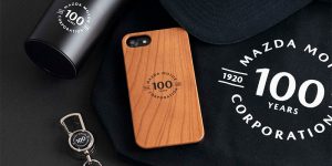 マツダ100th Anniv. Wood iPhoneケース
