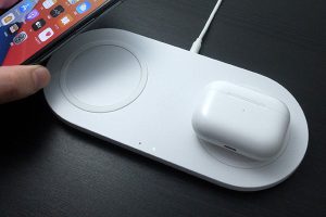 Belkin BOOST↑CHARGE 10Wデュアルワイヤレス充電パッド