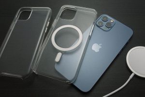 MagSafe充電器とiPhoneケース