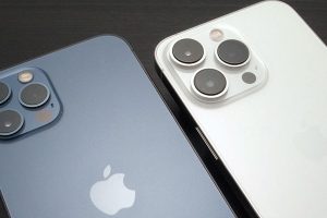 iPhone 12 Proと13 Proのカメラレンズ