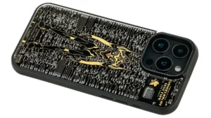 新製品】回路基板で描かれた光るiPhone 15 Pro/15 Pro Max用