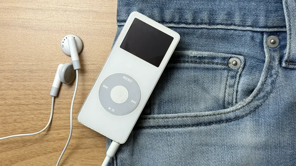 iPod nanoと、デニムのポケット部分